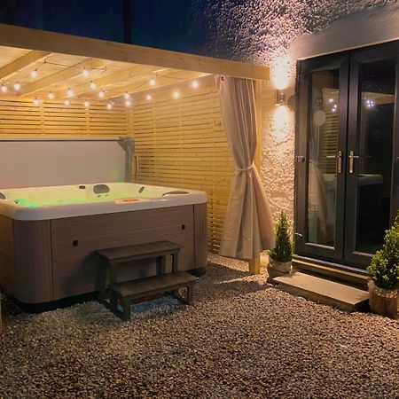 Spa Garden Cottage - Upper Hopton Mirfield エクステリア 写真