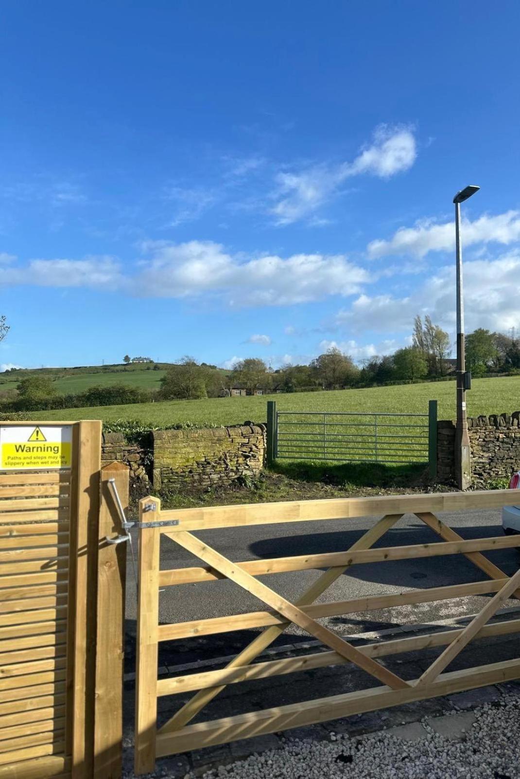 Spa Garden Cottage - Upper Hopton Mirfield エクステリア 写真