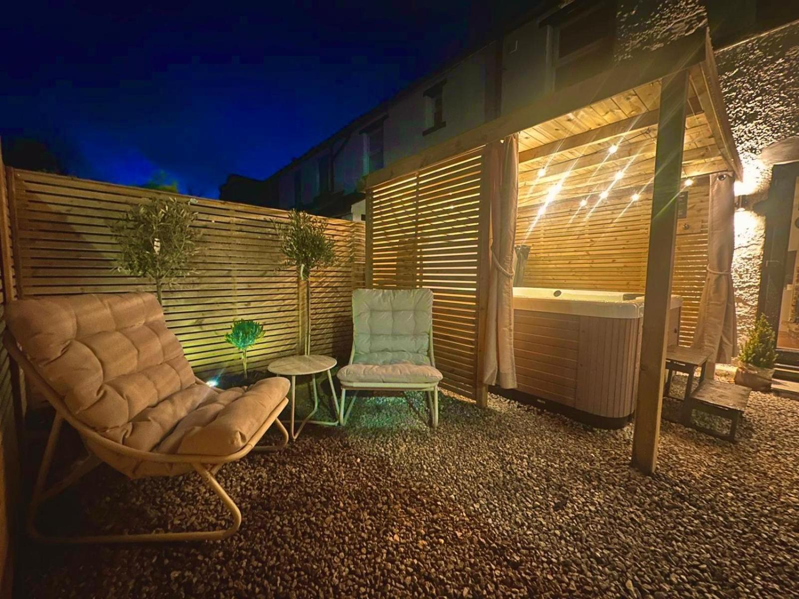 Spa Garden Cottage - Upper Hopton Mirfield エクステリア 写真